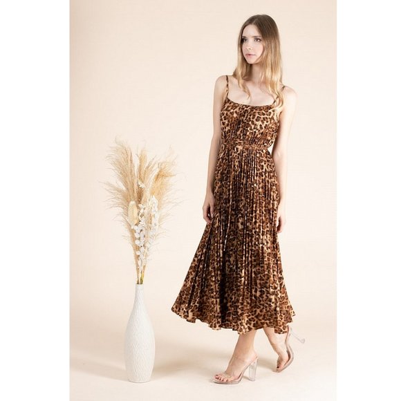 Spaghetti Strap Leopard Print Pleated Maxi - Picture 7 of 8
